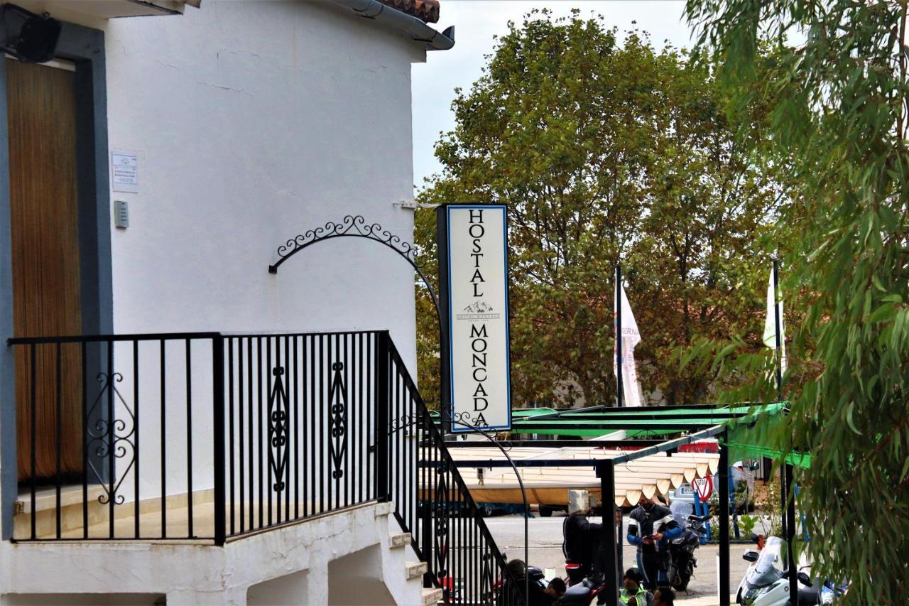 Hostal Moncada Гаусин Экстерьер фото