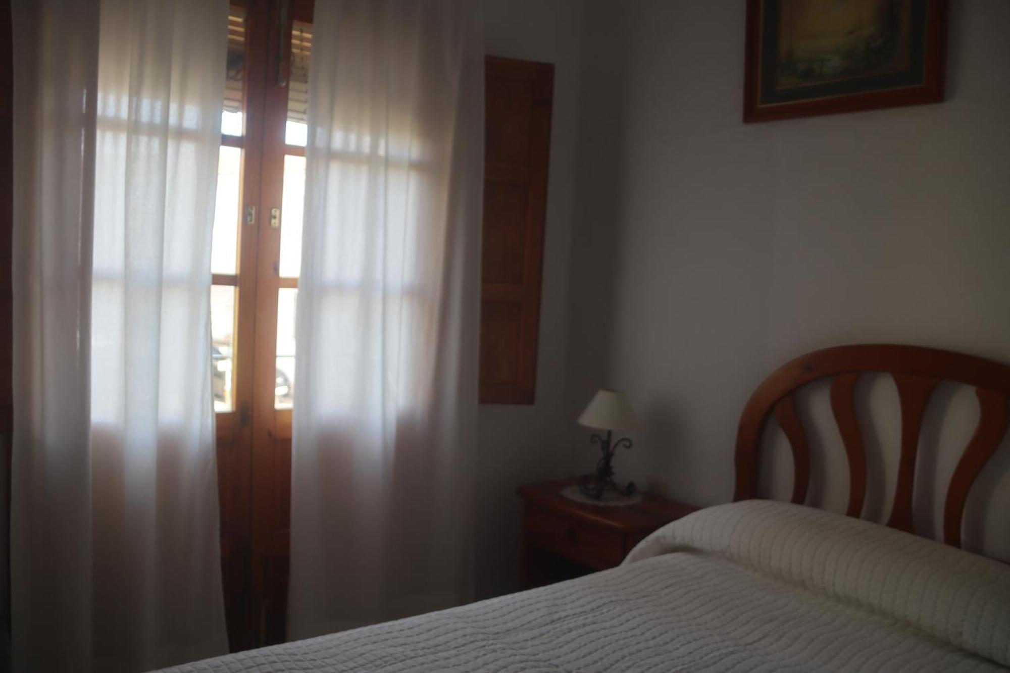 Hostal Moncada Гаусин Экстерьер фото