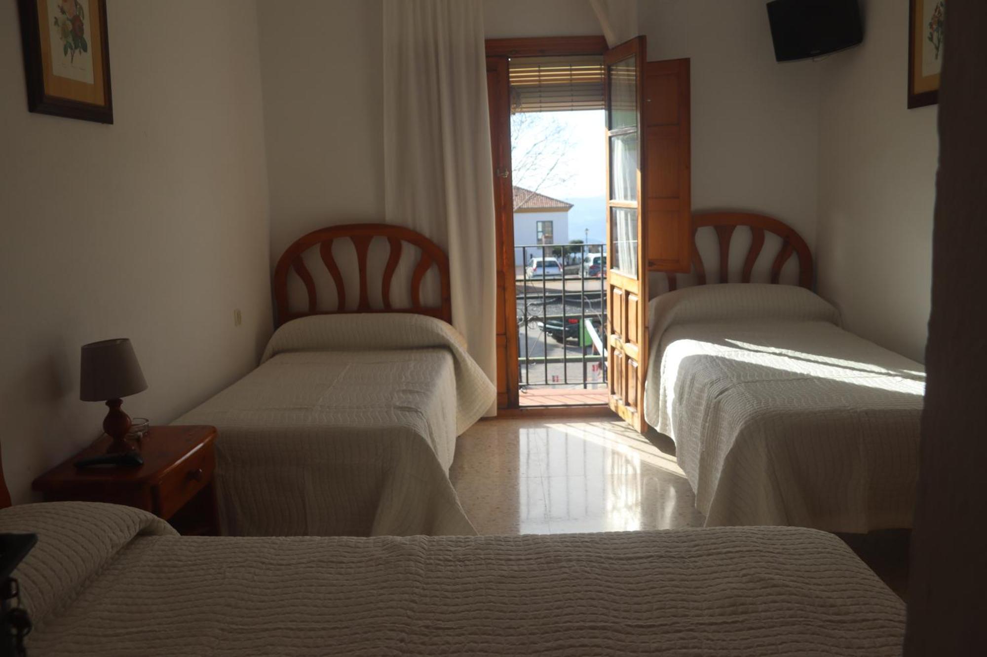 Hostal Moncada Гаусин Экстерьер фото